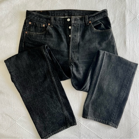 VINTAGE 90’s Black 501 Levi’s Jeans Made in USA 1995 - Picture 2 of 10
